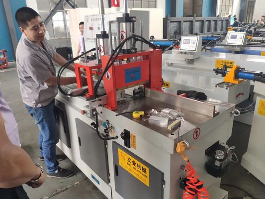 Máquina automática de corte de sierra de aluminio CNC para cortar el tubo y la varilla de perfil de aluminio